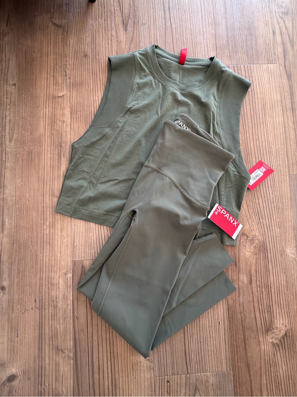 SPANX Eucalyptus Active Crop Tank & High-Waist Leggings Set size Small